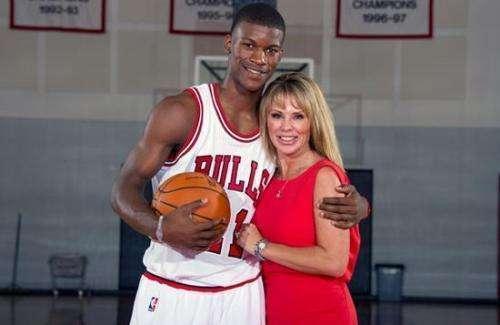 也是中国在 也是中国在